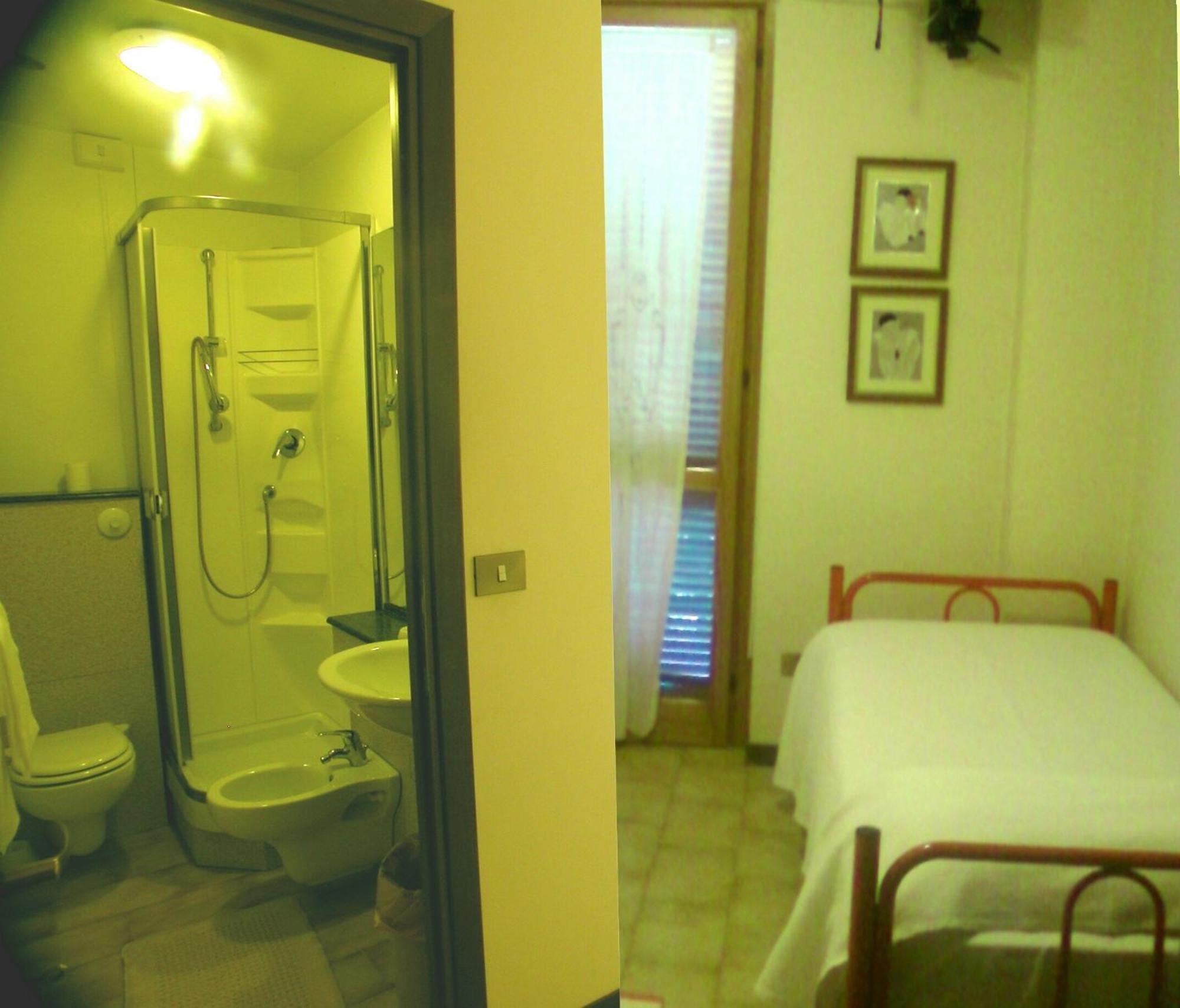 Albergo-Ristorante"Parco Alle Noci"Tra La Cascata Delle Marmore,Labro E Valle Santa Di S Francesco Rivodutri Exterior foto